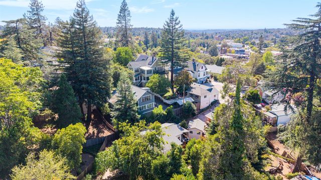 375 Linden Ave, Auburn, CA 95603