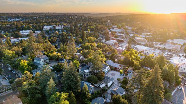 375 Linden Ave, Auburn, CA 95603