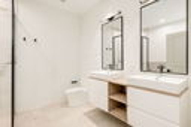 8017 W Belmont Avenue 201, River Grove, IL 60171