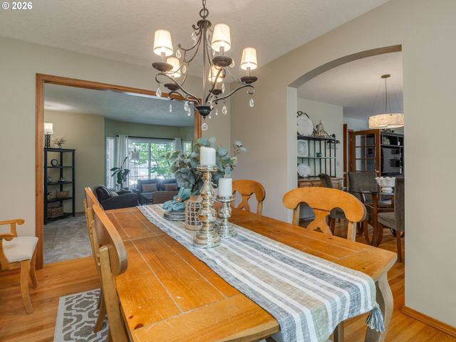 16843 Nw YORKTOWN Dr, Beaverton, OR 97006