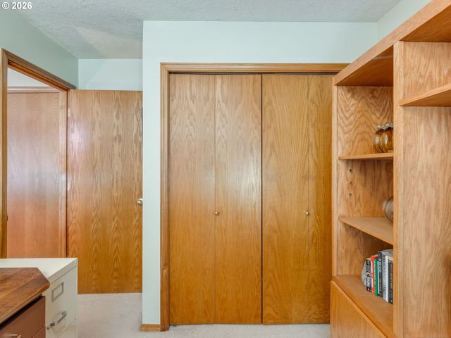 16843 Nw YORKTOWN Dr, Beaverton, OR 97006