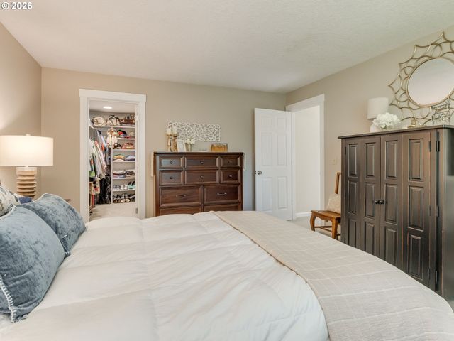 16843 Nw YORKTOWN Dr, Beaverton, OR 97006