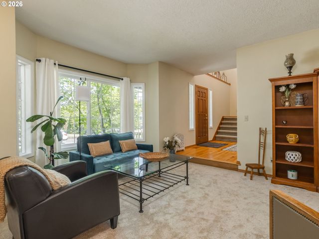 16843 Nw YORKTOWN Dr, Beaverton, OR 97006