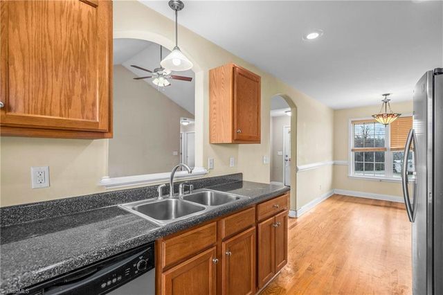 2829 Old US Highway 421 W, Yadkinville, NC 27055