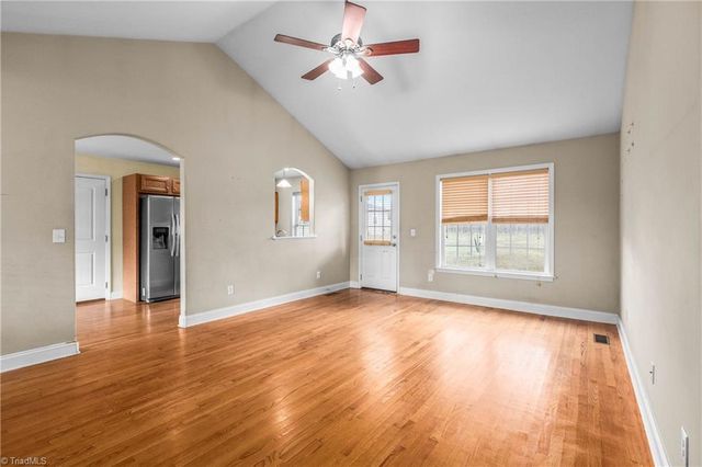 2829 Old US Highway 421 W, Yadkinville, NC 27055