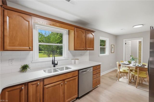 3716 Nansemond PW, Suffolk, VA 23435