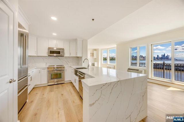 6315 City Place, Edgewater, NJ 07020