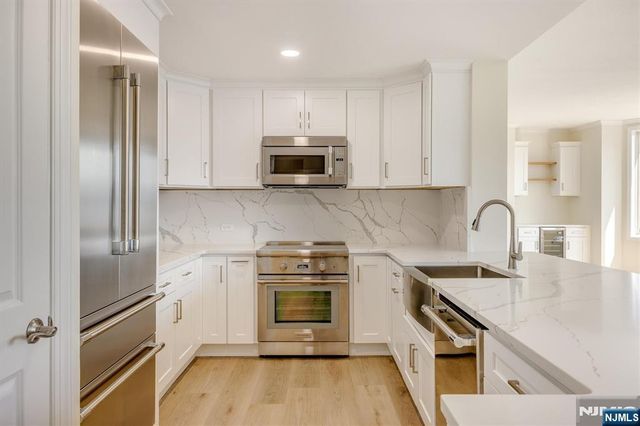 6315 City Place, Edgewater, NJ 07020