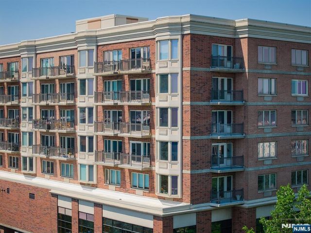 6315 City Place, Edgewater, NJ 07020