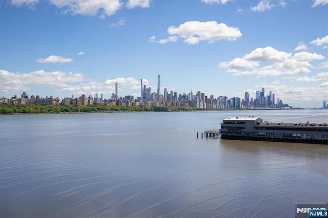 6315 City Place, Edgewater, NJ 07020