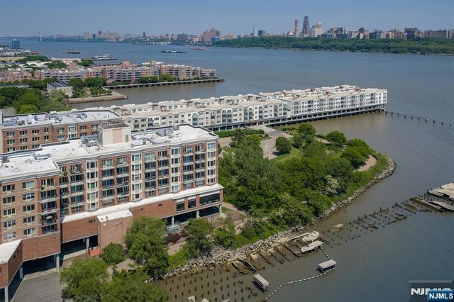 6315 City Place, Edgewater, NJ 07020