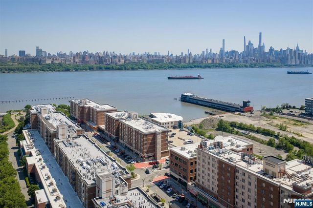6315 City Place, Edgewater, NJ 07020
