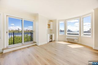 6315 City Place, Edgewater, NJ 07020