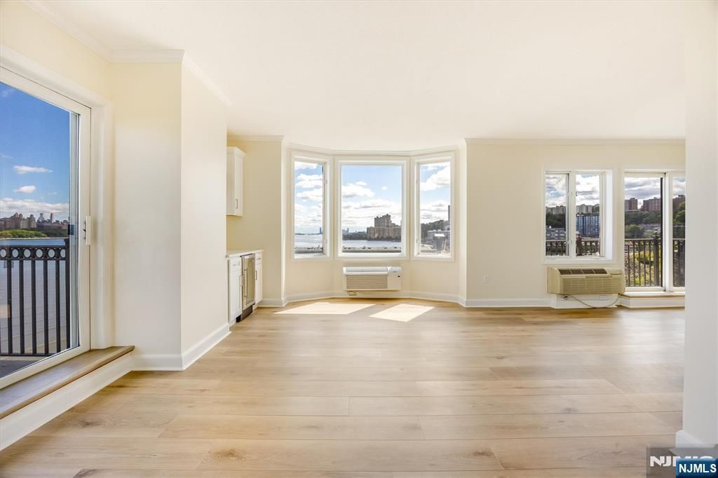 6315 City Place, Edgewater, NJ 07020