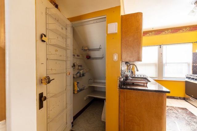 6840 29th Place, Berwyn, IL 60402