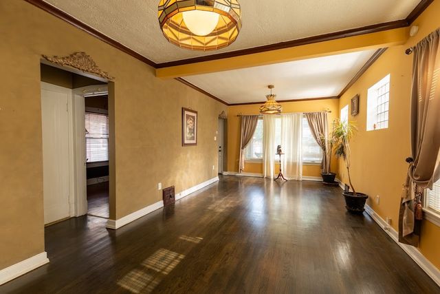 6840 29th Place, Berwyn, IL 60402