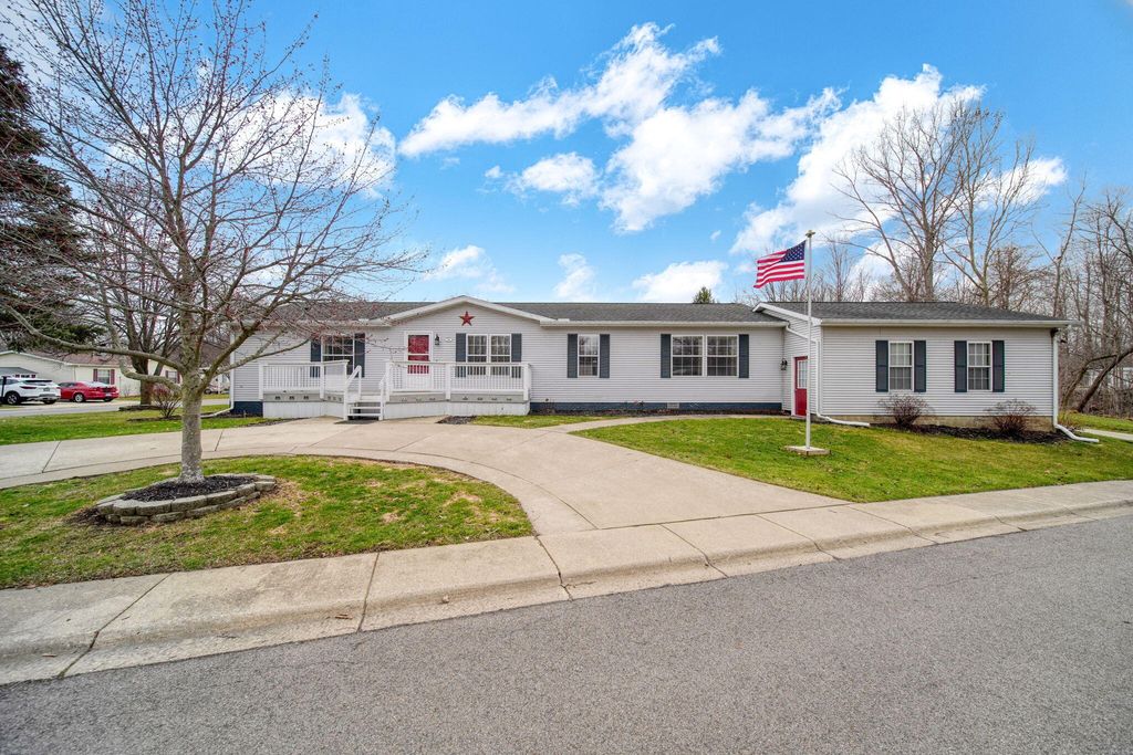 701 Missouri River Drive, Adrian City, MI 49221