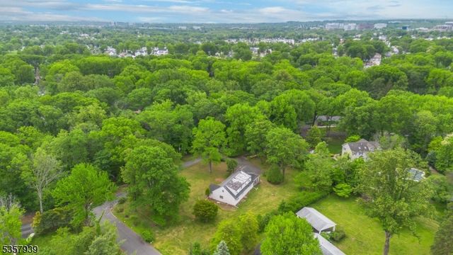 108 Midwood Way, Woodbridge Twp., NJ 07067