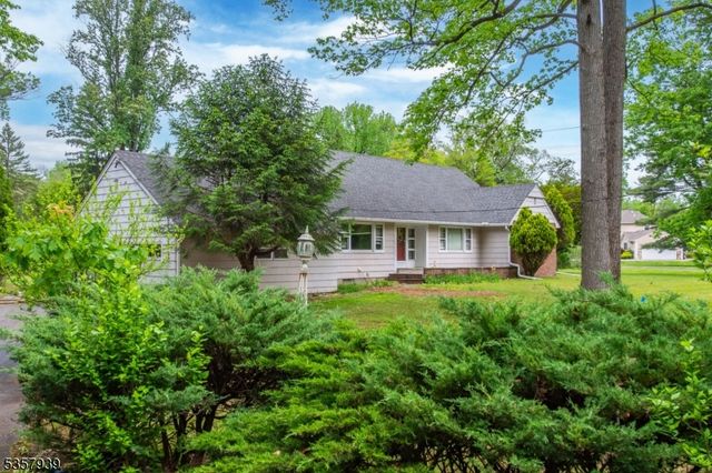 108 Midwood Way, Woodbridge Twp., NJ 07067