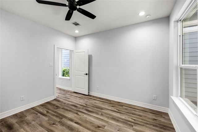 115 Capetown, Montgomery, TX 77356