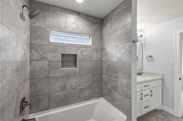 115 Capetown, Montgomery, TX 77356