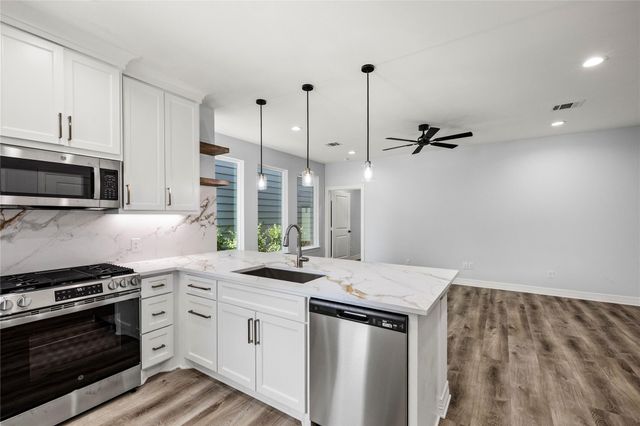115 Capetown, Montgomery, TX 77356