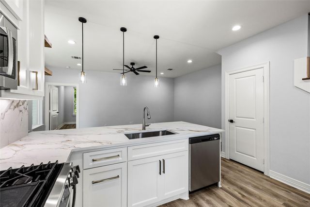 115 Capetown, Montgomery, TX 77356