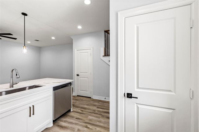 115 Capetown, Montgomery, TX 77356