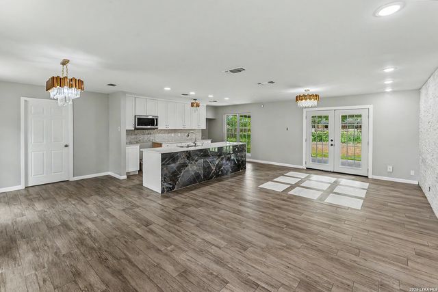 5055 Galahad, San Antonio, TX 78218