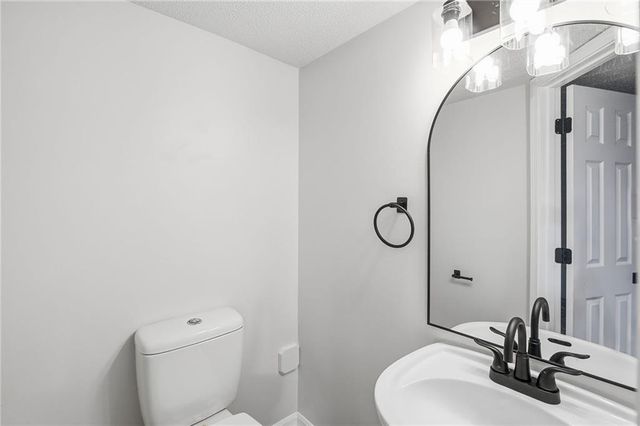 400 Sagamore Road, Excelsior Springs, MO 64024