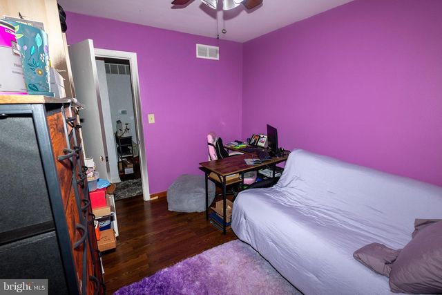 301 LINCOLN AVE, Paulsboro, NJ 08066