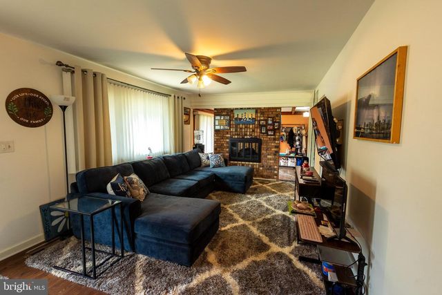 301 LINCOLN AVE, Paulsboro, NJ 08066