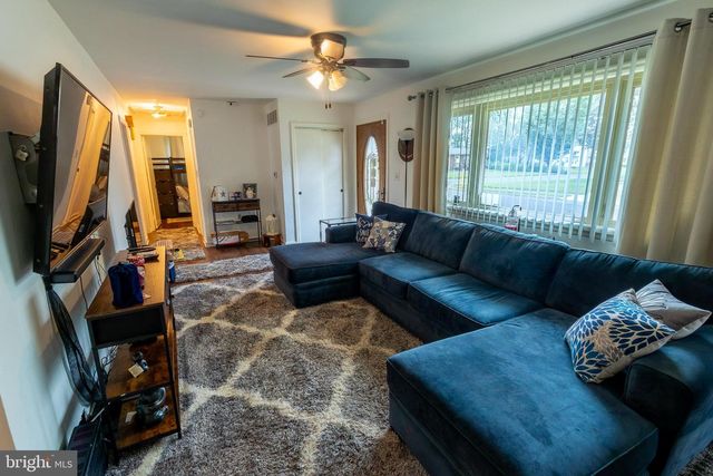 301 LINCOLN AVE, Paulsboro, NJ 08066