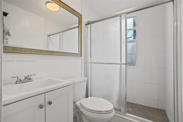 940 7th St 940B, Miami Beach, FL 33139