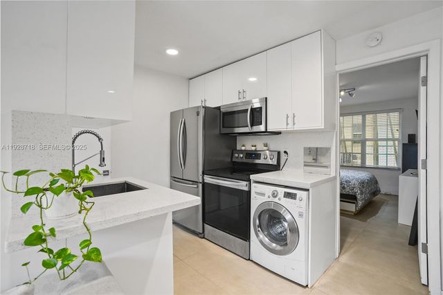 940 7th St 940B, Miami Beach, FL 33139