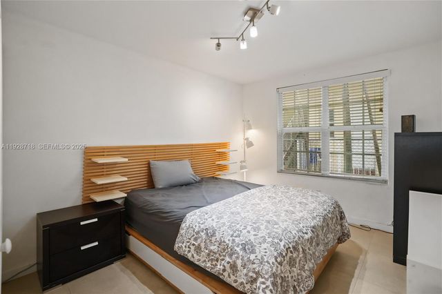 940 7th St 940B, Miami Beach, FL 33139