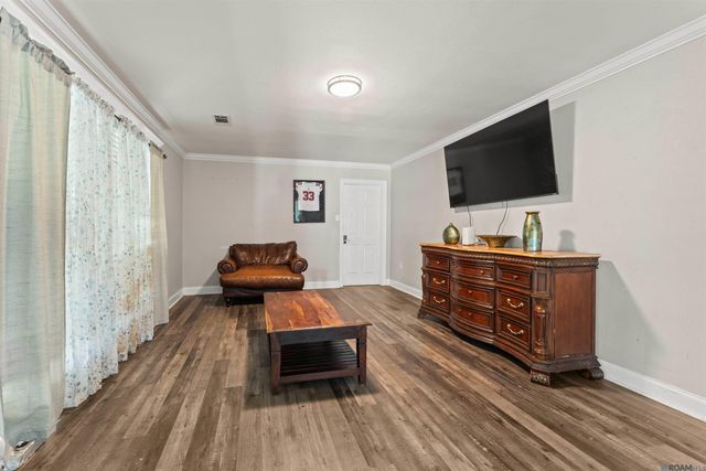 1088 Sinclair Dr, Baton Rouge, LA 70815