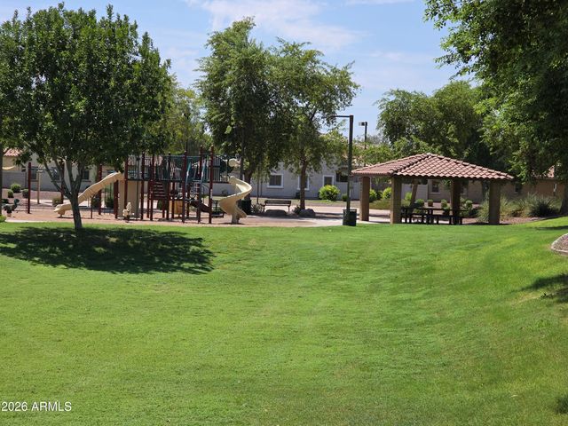 2170 W SCULLY Drive, Phoenix, AZ 85023