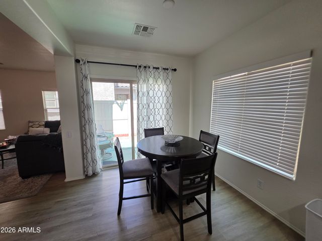 2170 W SCULLY Drive, Phoenix, AZ 85023