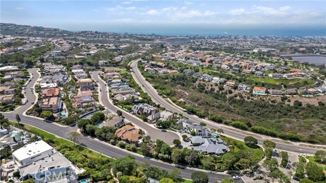 24 Narbonne, Newport Beach, CA 92660