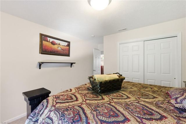 5 Mary Ann DR, Hampton, VA 23666