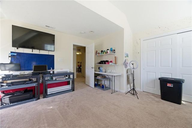 5 Mary Ann DR, Hampton, VA 23666