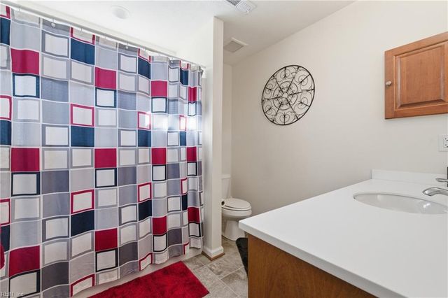 5 Mary Ann DR, Hampton, VA 23666