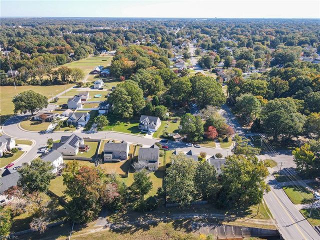 5 Mary Ann DR, Hampton, VA 23666