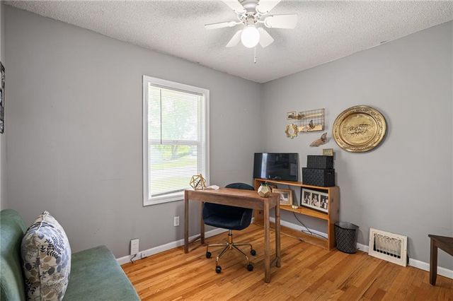 7234 Ridge Avenue, Kansas City, KS 66111
