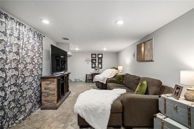 7234 Ridge Avenue, Kansas City, KS 66111