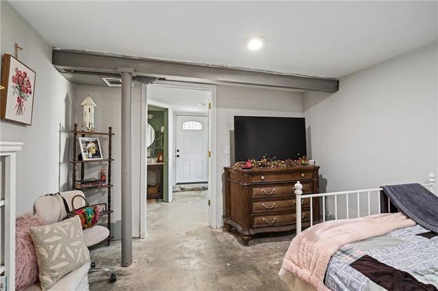 7234 Ridge Avenue, Kansas City, KS 66111