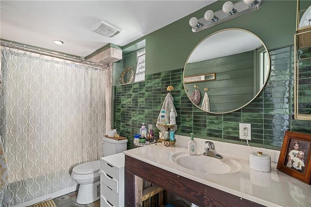 7234 Ridge Avenue, Kansas City, KS 66111