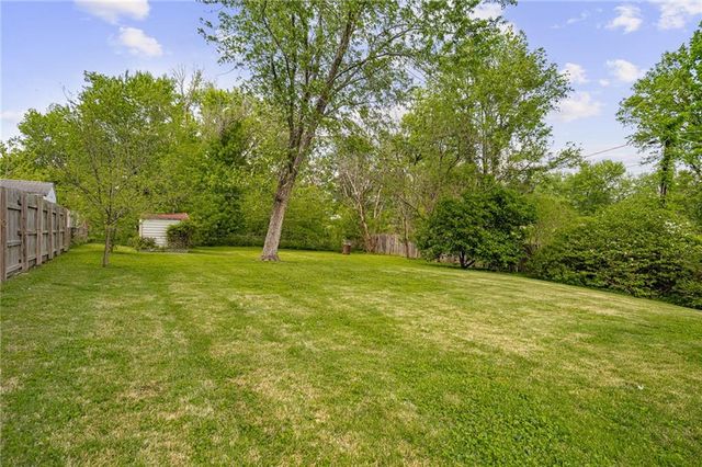 7234 Ridge Avenue, Kansas City, KS 66111