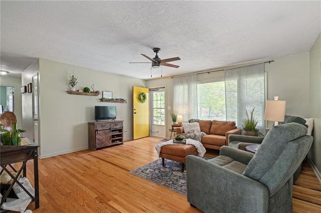 7234 Ridge Avenue, Kansas City, KS 66111